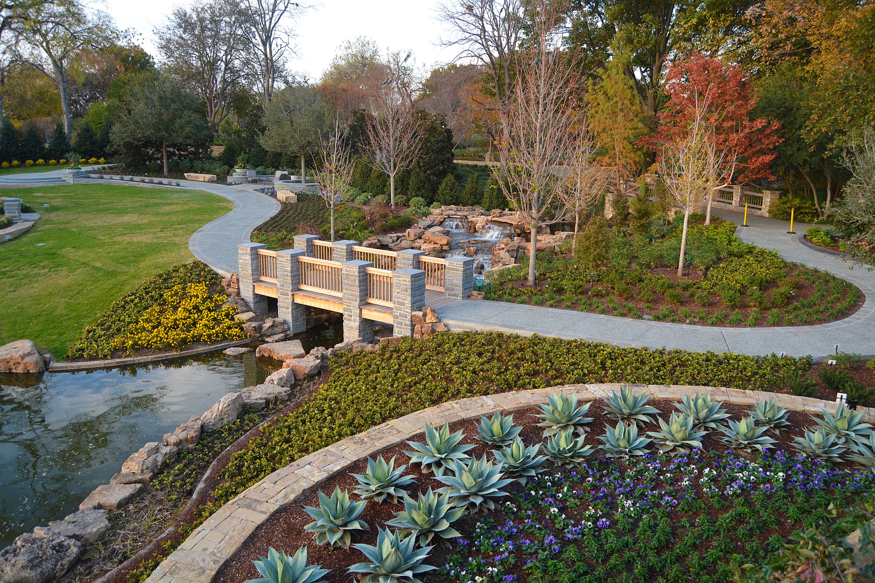 Find Peace and Quiet to Connect with Nature at the Dallas Arboretum